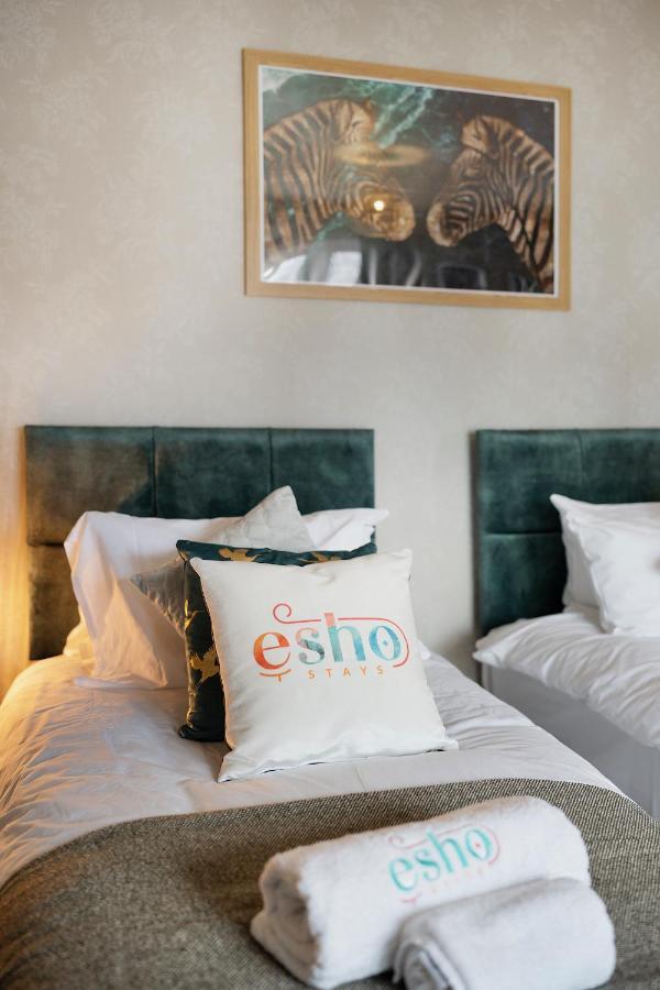 4 Bedroom Home With Garden, Game Room, Parking- Esho Stays Gloucester Dış mekan fotoğraf