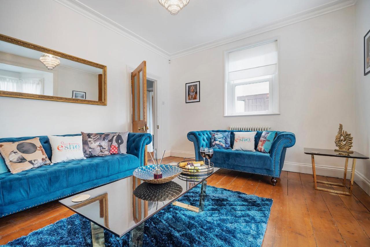 4 Bedroom Home With Garden, Game Room, Parking- Esho Stays Gloucester Dış mekan fotoğraf